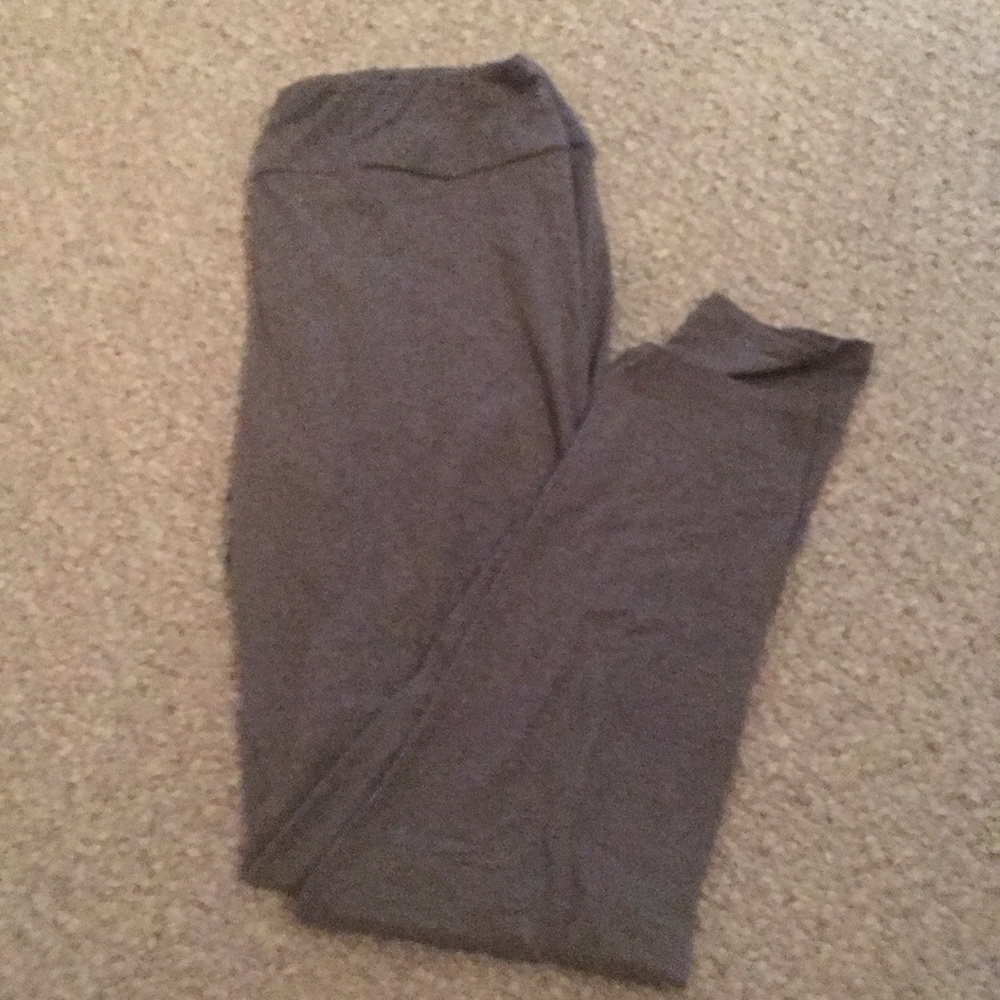 LuLaRoe Heathered Gray TC Leggings